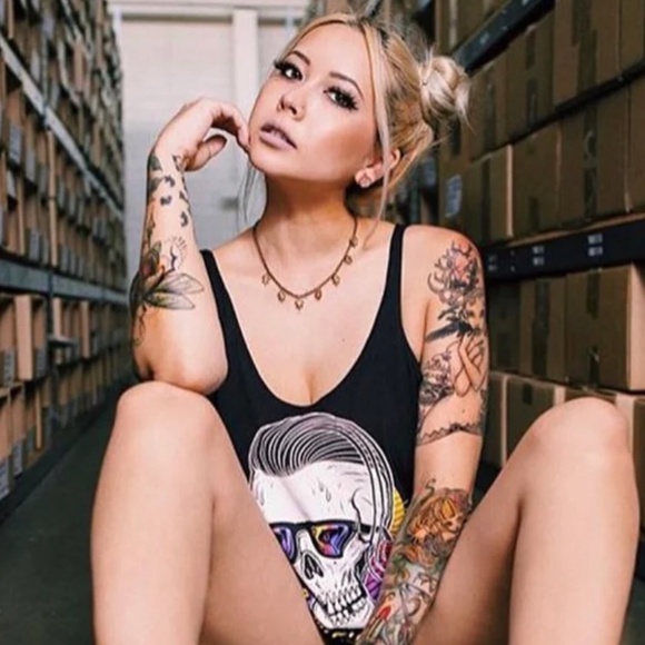 NWOT Blunted Objects Gold flicker weed leaf cannabis charm necklace - Picture 4 of 6